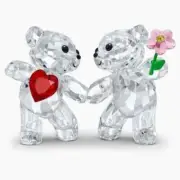 SWAROVSKI CRYSTAL HAPPY TOGETHER KRIS BEAR 5558892.NEW IN BOX.