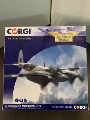 DH MOSQUITO - CORGI AVIATION ARCHIVE AA32819 - ELVINGTON AIR MUSEUM - 1:72 scale
