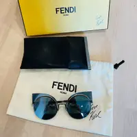 在飛比找PopChill優惠-[二手] 二手正品FENDI &卡爾拉格斐聯名～貓眼墨鏡（9