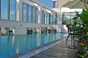梵儷酒店(北海半島空中泳池城市中心店)Fanli Hotel (Beihai Peninsula Aerial Swimming City Center)