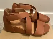 NIB Sundance Catalog Kenneth Cole Tan “Gisele Sandals” Size 9 M $178