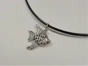 BEACH FASHION NAUTICAL SILVER TROPICAL FISH VIN&SUE BLACK LEATHER CORD NECKLACE