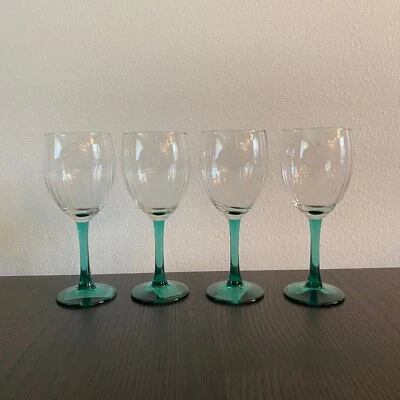 NEW Set of 4 Ribbed Wine Glasses w/ Jade Green Stem - Made in Holland