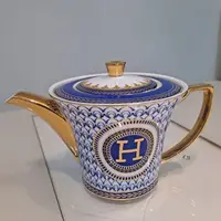 在飛比找蝦皮購物優惠-英國皇家經典茶壺  英國設計 HERMES骨瓷靛藍金邊 茶壺