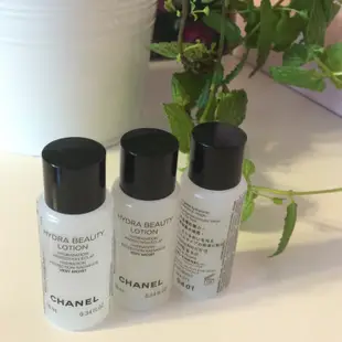 6折免運 CHANEL 香奈兒 山茶花保濕微滴精萃再生露150ml 山茶花保濕微導入精華液 30ml 保濕水精華化妝水