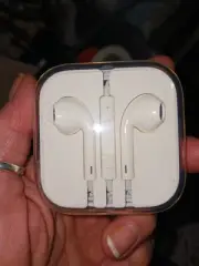 Apple iPhone Wired 3.5mm Jack Earphones Earbuds New in Box