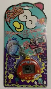 Dinkie Dino RakuRaku Dinokun Red Pocket Electronic Virtual Pet Key Chain READ