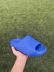 Yeezy Slide Azure