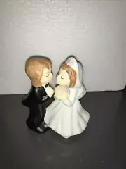 wedding cake topper bride and groom (14)