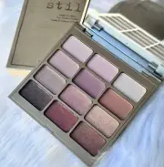 New Stila Eye Shadow Palette~Matte' N Metal~Full size 12g~Discontinued Rare