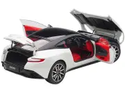 Autoart 70266 Aston Martin DB11 Morning Frost White Metallic 1/18