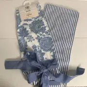 My Texas House by Erin Vogelpohl Cassidy Victoria Apron 30"x34" Floral Blue