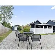 #2 Charming Midtown Bungalow / Fire-pit + Bbq