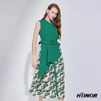 在飛比找momo購物網優惠-【HONOR 山形屋】排釦雙層打褶斜邊拼接綠葉腰帶洋裝