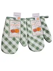 Perfect Harvest Fall Themed "FARM FRESH PUMPKIN PATCH MULTICOLORED" 2 Oven Mitts