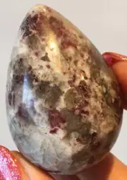 112g RUBY TOURMALINE / QUARTZ (RUBELLITE) CRYSTAL GEMSTONE EGG (5.7cm) 2.27”