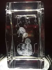 3D Laser Etched Crystal Glass Cube Baby/Parent Monkey Eating Fruit Paperweight