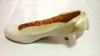 在飛比找Yahoo!奇摩拍賣優惠-yahoo奇摩購物中心人氣流行女鞋『D+AF』白色圓頭低跟蝴