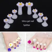 8Pcs/Pack Silicone Toe Soft Separator Daisy Flower Designs Toe Spacers Nail Tool