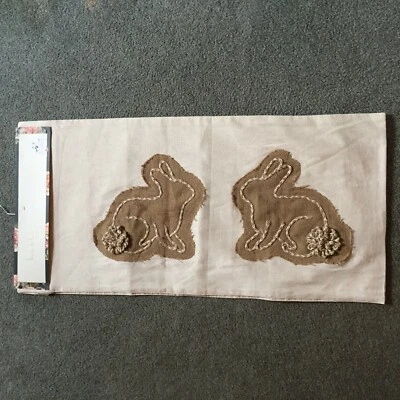 NEW NICOLE MILLER HOME TABLE RUNNER LINEN W/ BURLAP BUNNIES 16" X 72"