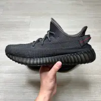 在飛比找蝦皮購物優惠-YEEZY BOOST 350 黑魂