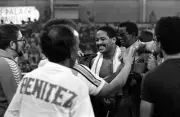 Wilfred Benitez Celebrates After Knocking Out Maurice Hope Old Boxing Photo 3