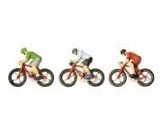 NOCH TT Scale Racing Cyclists (w/racing bikes)