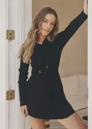 [Lorna Jane] Athleisure Knit Mini Dress in Black, Size - Small S Black
