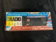 Vintage Rechargeable Dynamo & Solar AM&FM Radio With Light