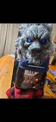 HALLOWEEN L: NEW, HOWLING WEREWOLF, 60" GROUND STAKE POLE, PANTS, FLANNEL