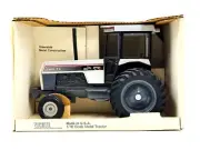 1/16 White 195 Workhorse Tractor W/ Dual Rear Wheels