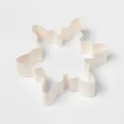 Wondershop snowflake shaped cookie cutter Xmas party swap winter party