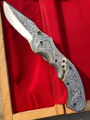CUSTOM HANDMADE J2 STEEL FOLDING KNIFE WITH BEAUTIFUL HAND ENGRAVING+LEATHER S