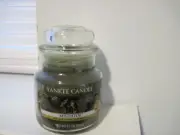 YANKEE CANDLE MISTLETOE SMALL CANDLE