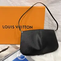 在飛比找PopChill優惠-[二手] Louis Vuitton LV 黑色 EPI 水