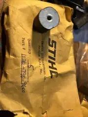 Stihl 010, 011, 012, 019T, MS190 MS191 MS191T Buffer / Mount, 1120-790-9600 OEM