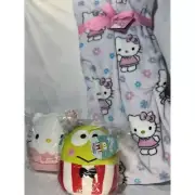 HELLO KITTY Blanket Throw Flowers Daisies Pink Cloud and Squishmallows
