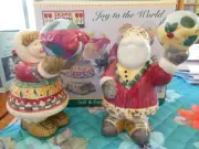 Debbie Mumm Joy to the World Salt & Pepper Set by Sakura NEW IN BOX Christmas