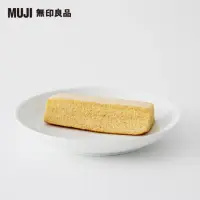 在飛比找momo購物網優惠-【MUJI 無印良品】無選別香蕉年輪蛋糕/80g