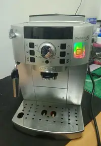 在飛比找Yahoo!奇摩拍賣優惠-中古DeLonghi ECAM 22.110.SB 風雅型自