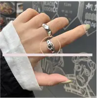 在飛比找momo購物網優惠-【HaNA 梨花】韓國個性潮流銀飾．皮帶扣環戒指