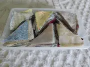 At Least 850 PRE-CUT 5" x 4" x 4" COTTON Fabric PATCHWORK TRIANGLES for QUILTING
