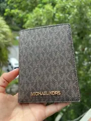 MICHAEL KORS WOMEN LADY FASHION ID CREDIT CARD PASSPORT CASEHOLDER WALLET BROWN
