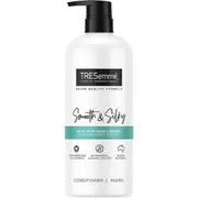 Tresemme Smooth & Silky Conditioner Sunflower Seed Oil & Vitamin A 940ml