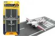 Daron Runway24 B-17 Silver Diecast vehicleplane 57562