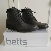 Betts 'Cavalry' Men's Boots. Size 10. Brand New