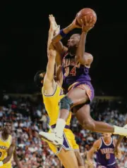 Tim Perry Power Forward and Center Phoenix Suns drives to the bask- Old Photo