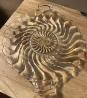 VINTAGE! FOSTORIA COLONY SWIRL CLEAR Crystal HANDLED SERVING Tidbit Tray