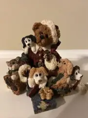 Boyds Bears “Kringle & Company” #22831 31 Edition
