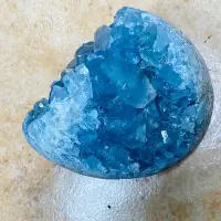 在飛比找Yahoo!奇摩拍賣優惠-210天然天青石 藍晶洞原石 藍水晶簇塊 晶體標本 原礦原色